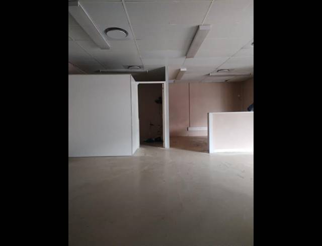 RETAIL PROPERTY TO RENT IN HAYFIELDS